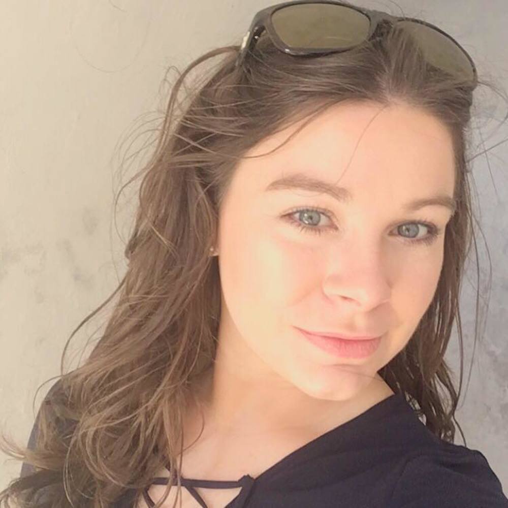 Meet your Posher, Cortney